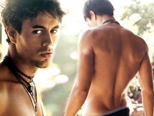 Enrique Iglesias sin ropa