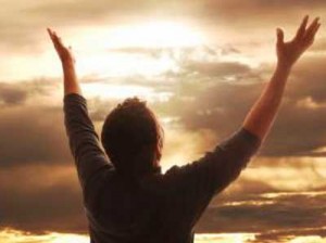 hombre-rezando-movementsofgnostics-com_