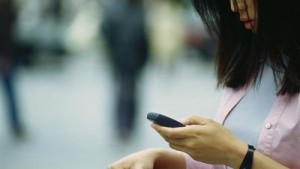 Mujer-movil_MDSIMA20141101_0064_40