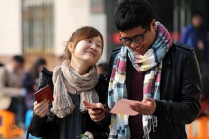 Una-pareja-de-recien-casados-c_54238170683_53389389549_600_396