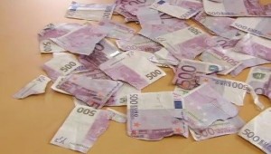 billetes-dinero-roto-500_euros-Motril_MDSVID20140115_0187_17