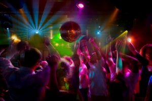 discotecas-en-a-coruna-fiesta
