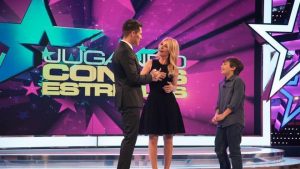 Cayetana-Guillen-Cuervo-Jugando-estrellas_1883221687_8239888_660x371