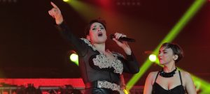 Rosa y chenoa en concierto