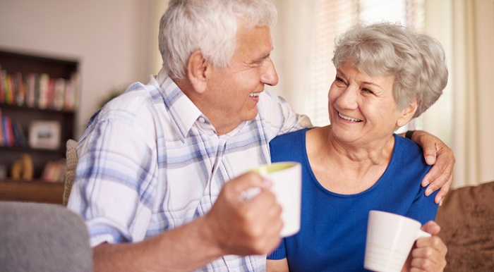 café personas mayores