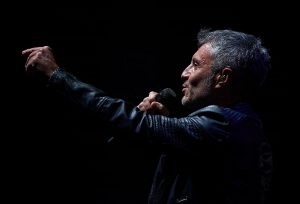 Sergio Dalma cantando Valencia