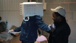 youtuber-concreto-microondas