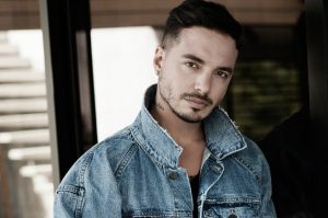J-Balvin-press-photo-2016-demin-billboard-650