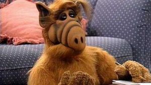 117459-sorpresa-reboot-serie-alf-extraterrestre-esta-marcha-segun-nbc