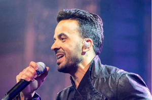 luis fonsi canta