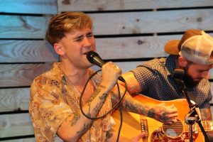 44379841_1954958104587790_2541276692425474048_n