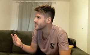 Antonio José en su nuevo pisito