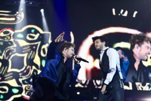 David Bisbal optó por las colaboraciones y cantó 'A partir de hoy' con Sebastian Yatra.
