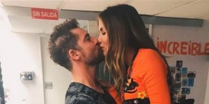 Bisbal besa a Rosana