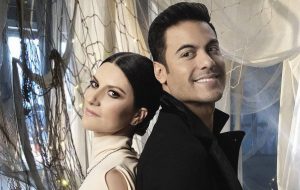 Laura Pausini y Carlos Rivera