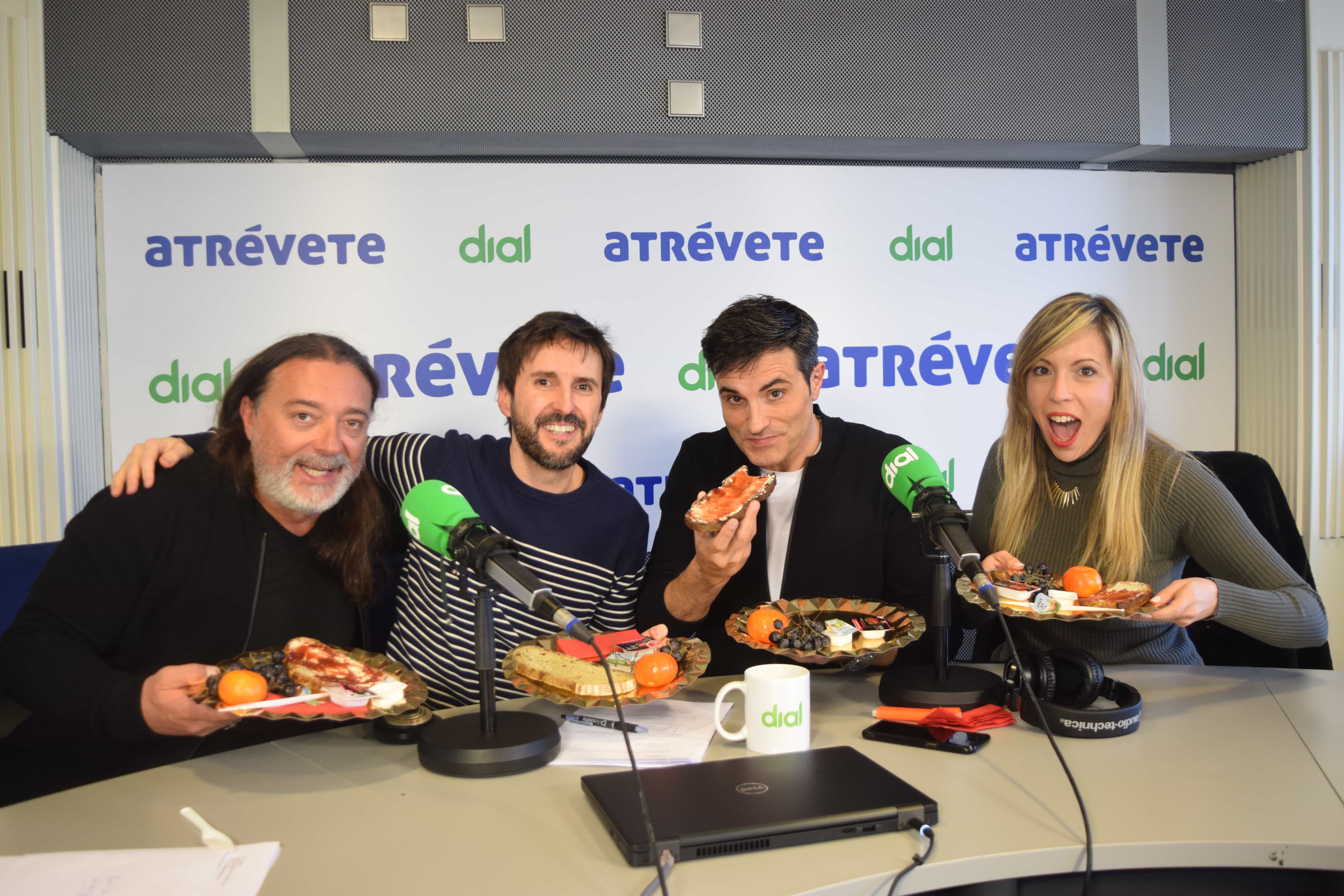 Julián López visita Atrévete en el estreno de "Justo Antes de Cristo"