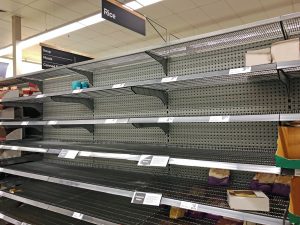 stand vacio del supermercado