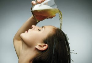 cerveza pelo mujer brillo