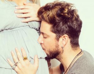 manuel carrasco nombre bebé artista música