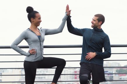 El nuevo tipo de carreras en esta cuarentena... ¡Desde los balcones!
