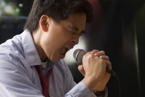 Un alcalde de Murcia explica las precauciones al comprar con una canción