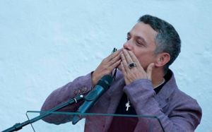 alejandro sanz cantante artista el mundo pa fuera aplauso sanitario