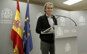 Nuestro Fernando Simón particular insiste en las distancias