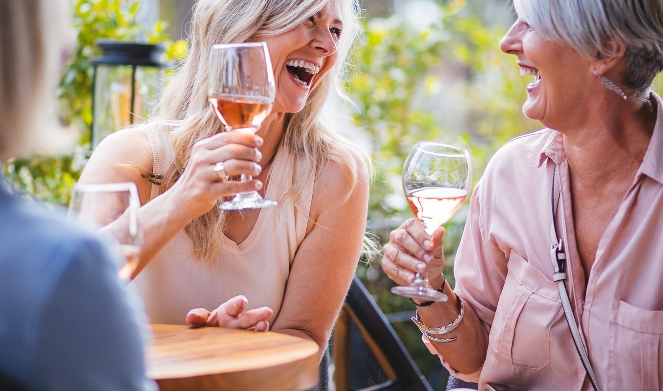 El surrealista método de una oyente para no quedarse sin sitio en las terrazas