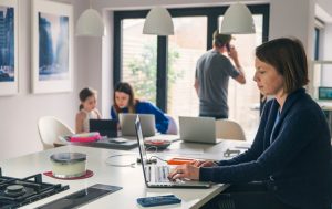 familia casa cuarentena wifi conexión mejor