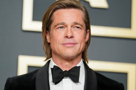 La "falta de caballerosidad" de Brad Pitt cuando una oyente se cayó