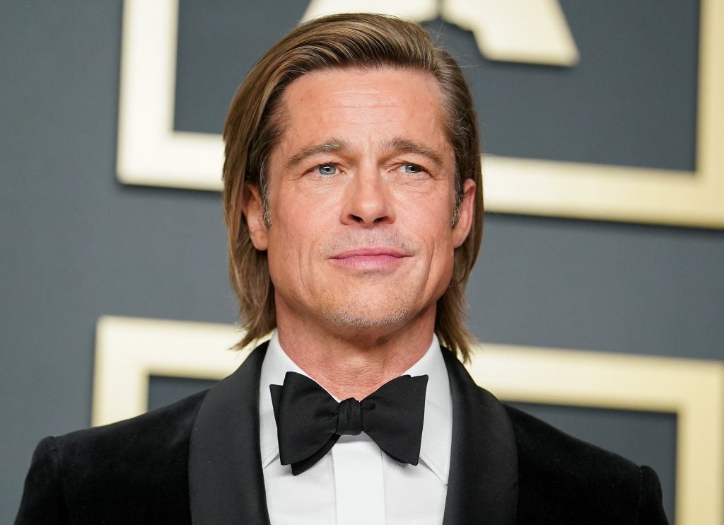 La "falta de caballerosidad" de Brad Pitt cuando una oyente se cayó