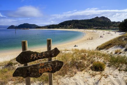 La playa de Rodas, considerada la mejor del mundo por The Guardian