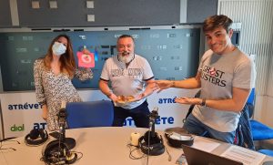 Saray Esteso se adjudica otro reto atrevido e invita al equipo a un delicioso desayuno