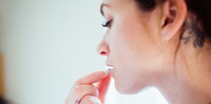 fármaco coronavirus digestivo alivia síntomas