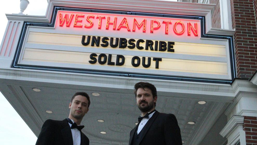 Aprovechan el confinamiento para producir una película casera, ¡y se convierte en la más taquillera!