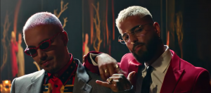 Maluma y J Balvin en el videoclip de Qué pena