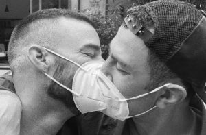 ricky martin beso marido orgullo 2020