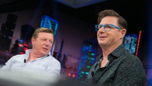 Los Morancos le devuelven el zasca a Pablo Motos con su tarjeta platino