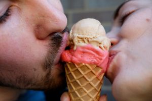 pareja helado
