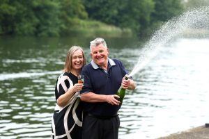 pareja celebra euromillones