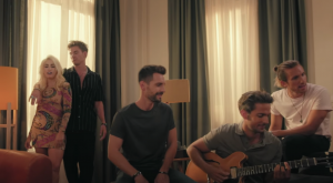 Dvicio y Lali Expósito