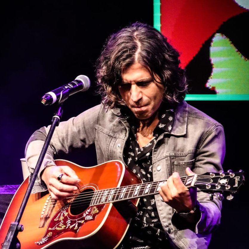 Rulo y La Contrabanda en Dial Únicos