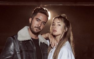 cómo te va colaboración lola índigo beret