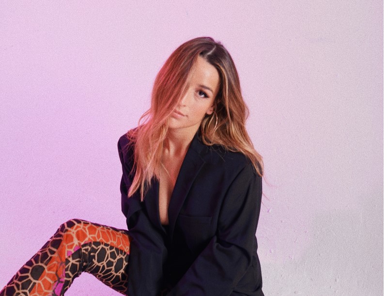 belen aguilera lola índigo