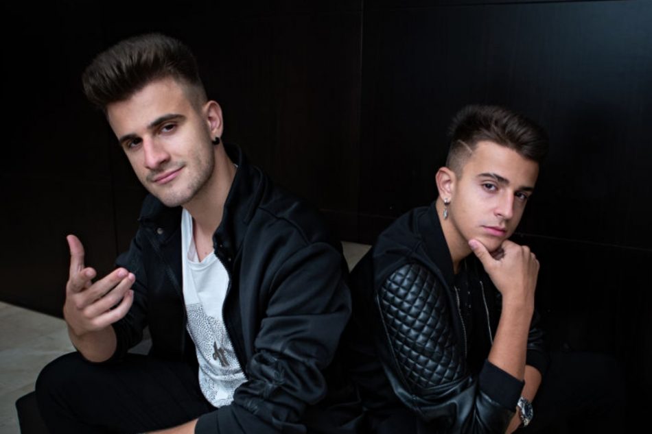 Adexe y Nau se ponen románticos: "Nos hacemos falta" es su nuevo clip