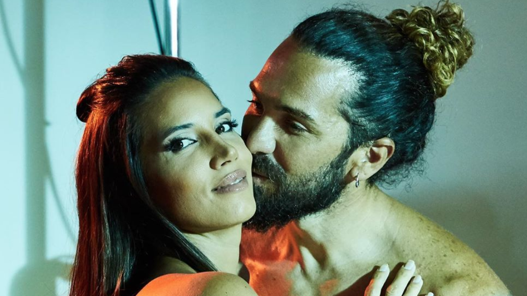 india martínez y su pareja