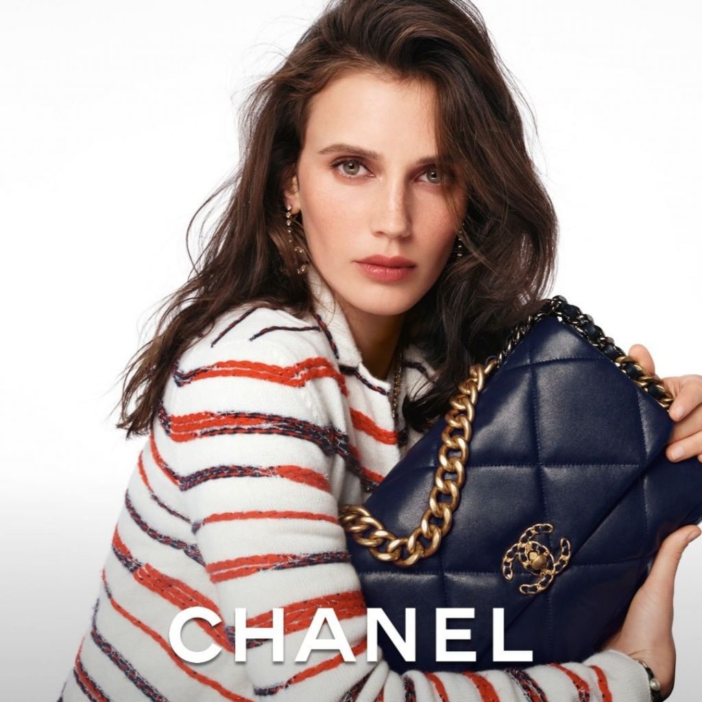 lanza su versión económica del icónico de Chanel - Dial