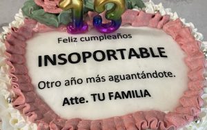 Tarta cumpleaños insoportable