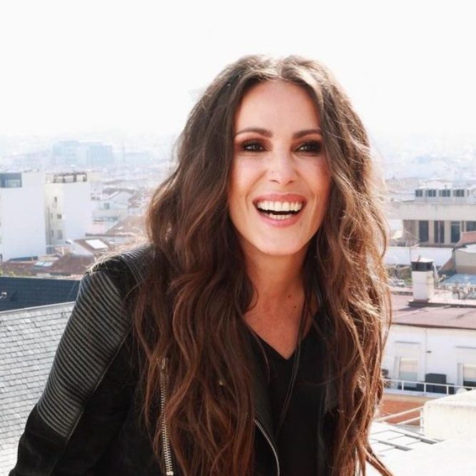 Malú y Blanco y negro: vídeo de la canción en #HoyEstrenoSonrisa Dial