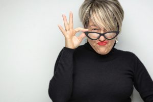 Mujer madura flequillo